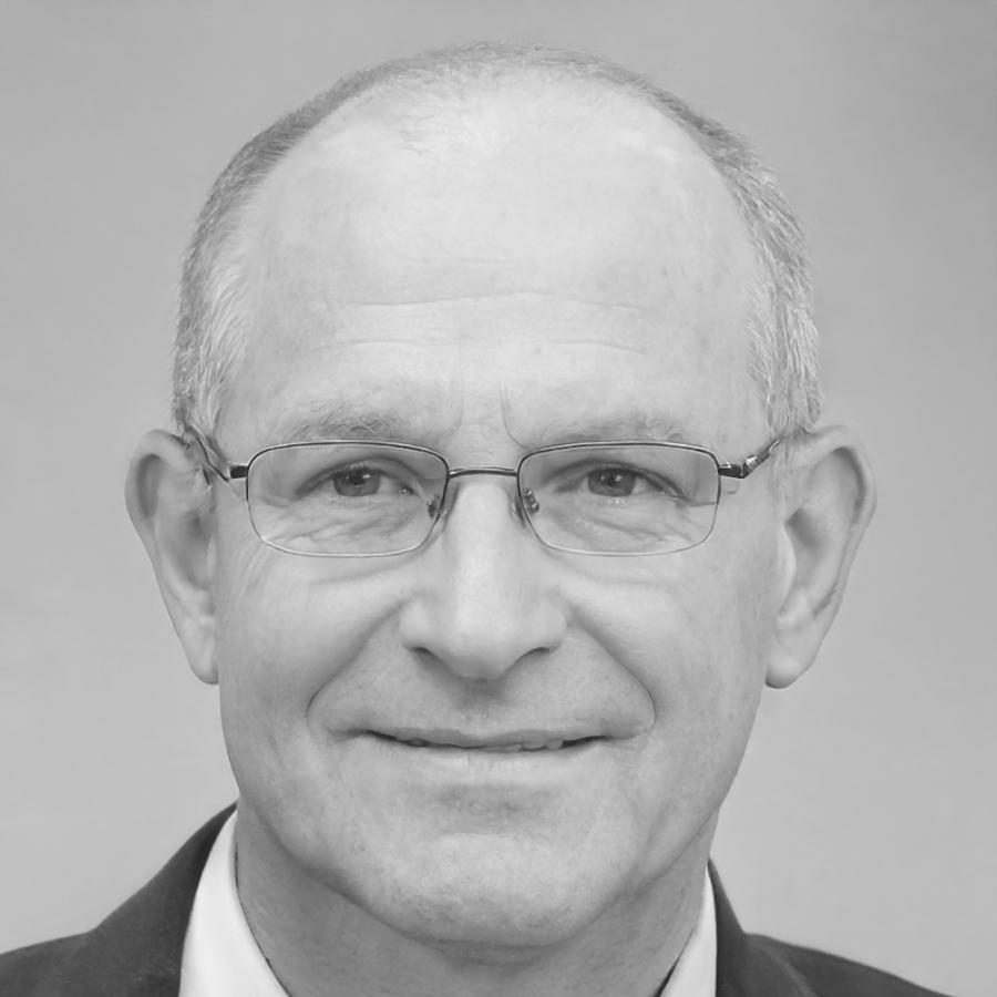 Dr. Lennart Finstermann, Gründer und Hauptdozent